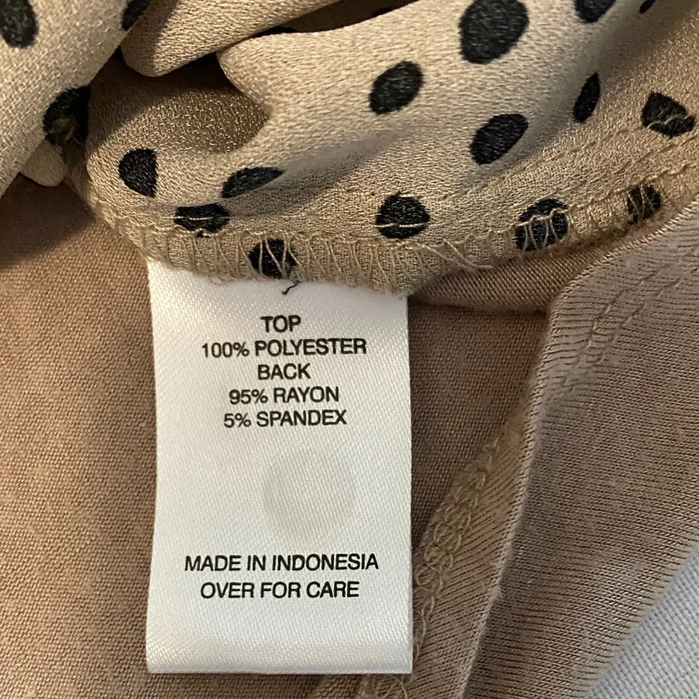 Fortune + Ivy Women’s Tan and Black Short Sleeve Polka Dot Blouse